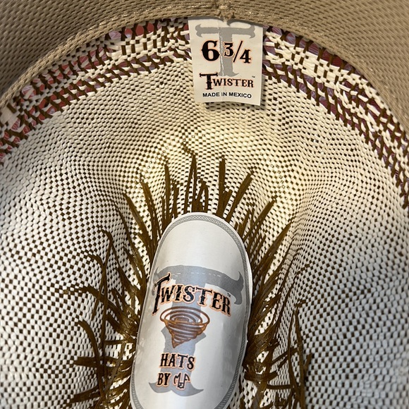 Bangora Twister hats by M& P. - Picture 6 of 12